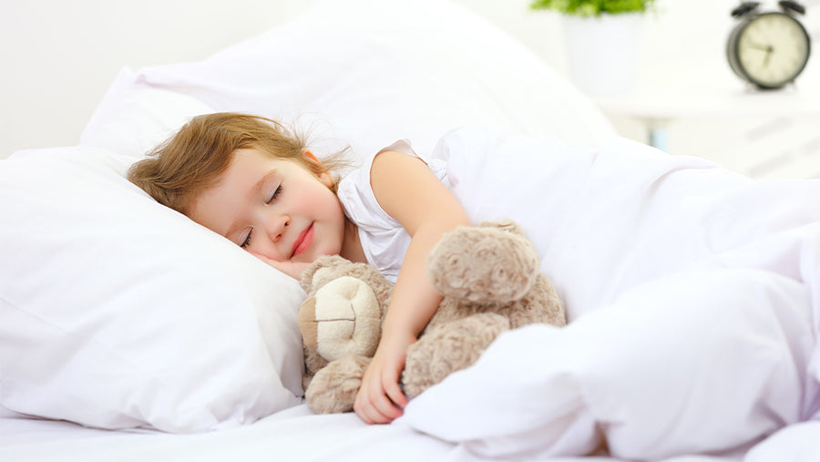 Hvordan få barnet til å sove i egen seng